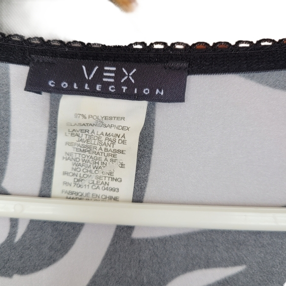 Vex Collection dress black/white floral design - Picture 4 of 4